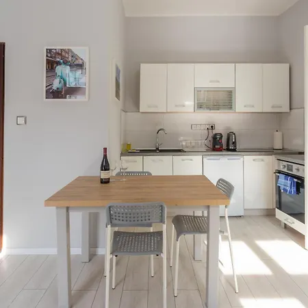 Mynest Ratajczaka Apartamento *